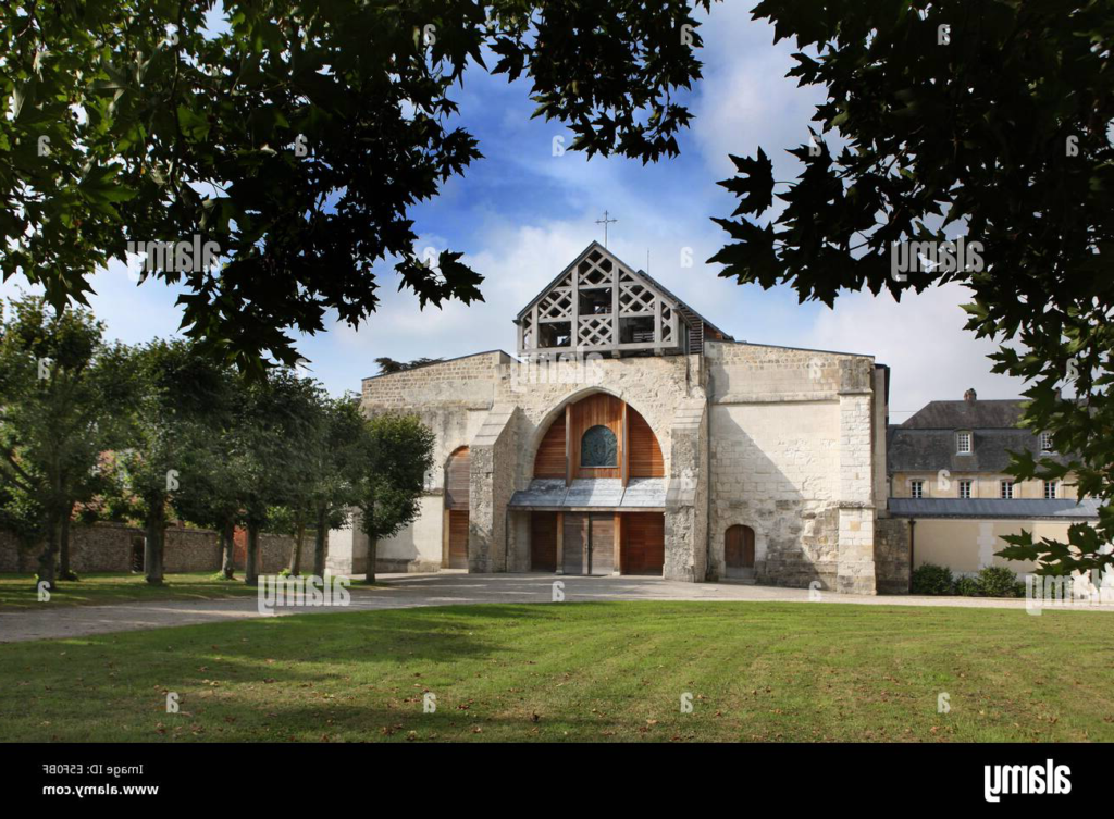 Vue aérienne de l'Abbaye de Valmont