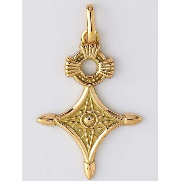 Idées de bijoux religieux pour célébrer un baptême, une communion ou une confirmation