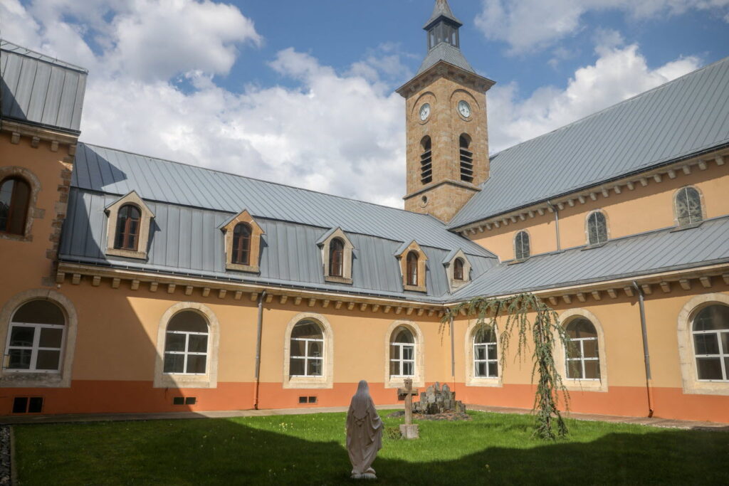 Le monastère de l’abbaye de Valmont : une oasis de sérénité spirituelle
