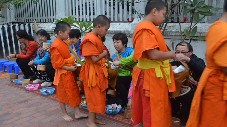 Le rôle des moines dans la société moderne: une contribution spirituelle essentielle