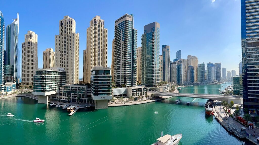 Investir dans un appartement à Dubaï : opportunités et défis
