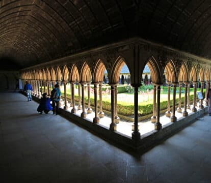 La majestueuse abbaye du Mont Saint-Michel : un trésor de spiritualité