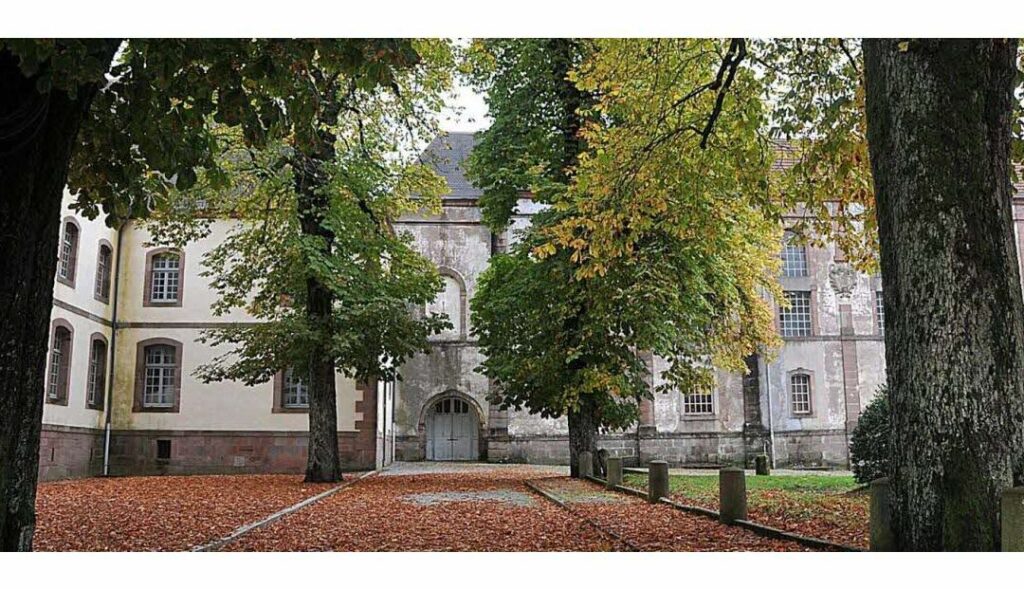 À la découverte de l’Abbaye du Valasse : Un havre de spiritualité et d’histoire