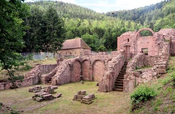 À la découverte de l&rsquo;abbaye de Saint-Wandrille : un sanctuaire de spiritualité et de sérénité