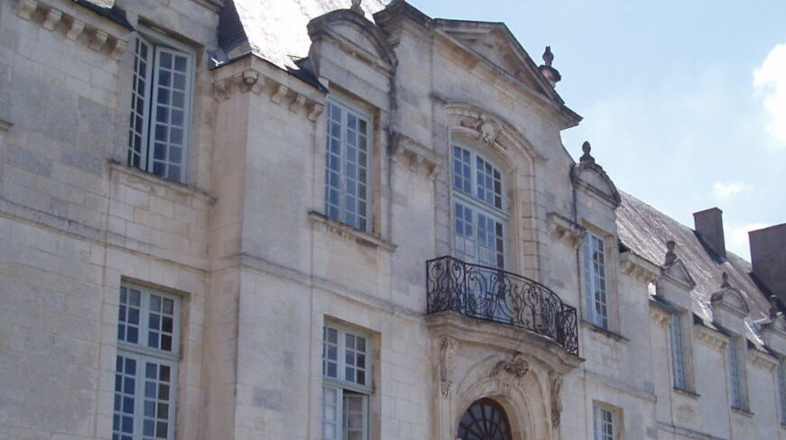 La majestueuse Abbaye Royale: Un joyau spirituel à découvrir