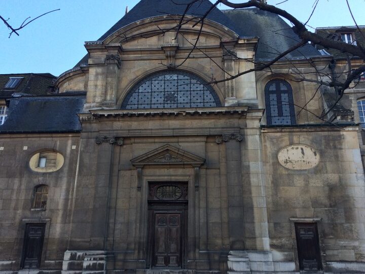 L’abbaye de Port-Royal : Un havre spirituel chargé de mystère et de sérénité.