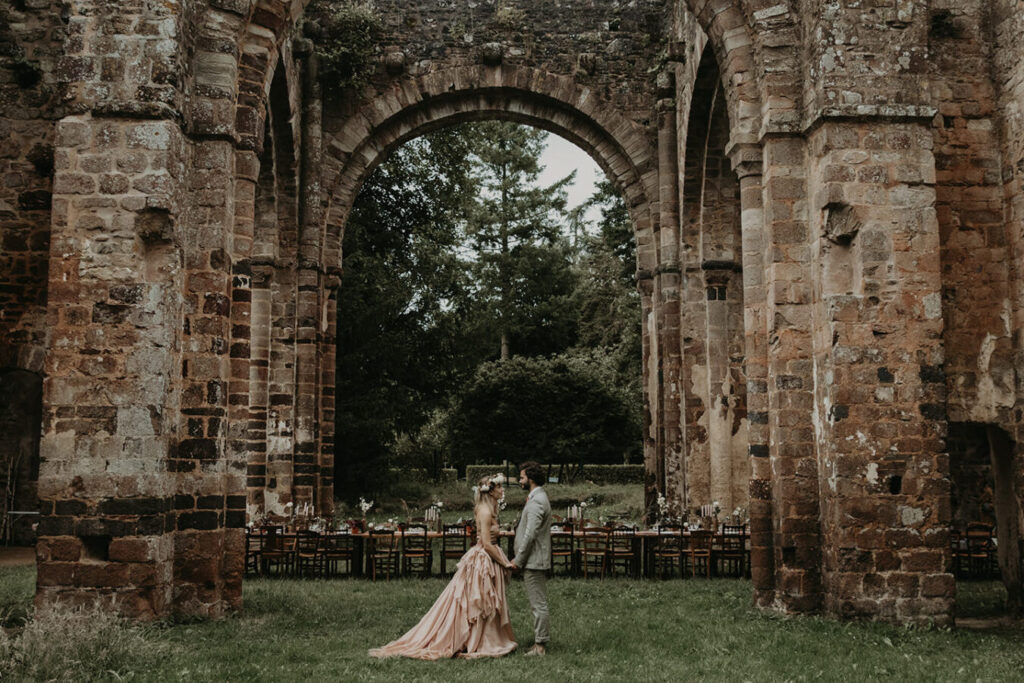 Le charme mystique de l’Abbaye de Fontcaude: Une oasis spirituelle dans le sud de la France