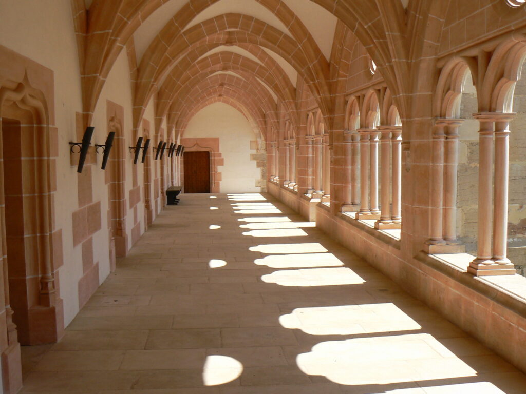 Notre-Dame de Cîteaux : Une abbaye emblématique de la spiritualité cistercienne