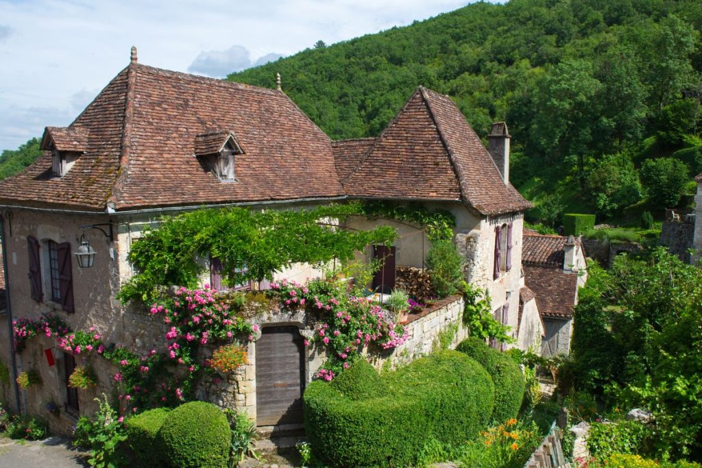 À la découverte de l’Abbaye Saint-Jean-des-Vignes : Une oasis spirituelle au cœur des vignobles
