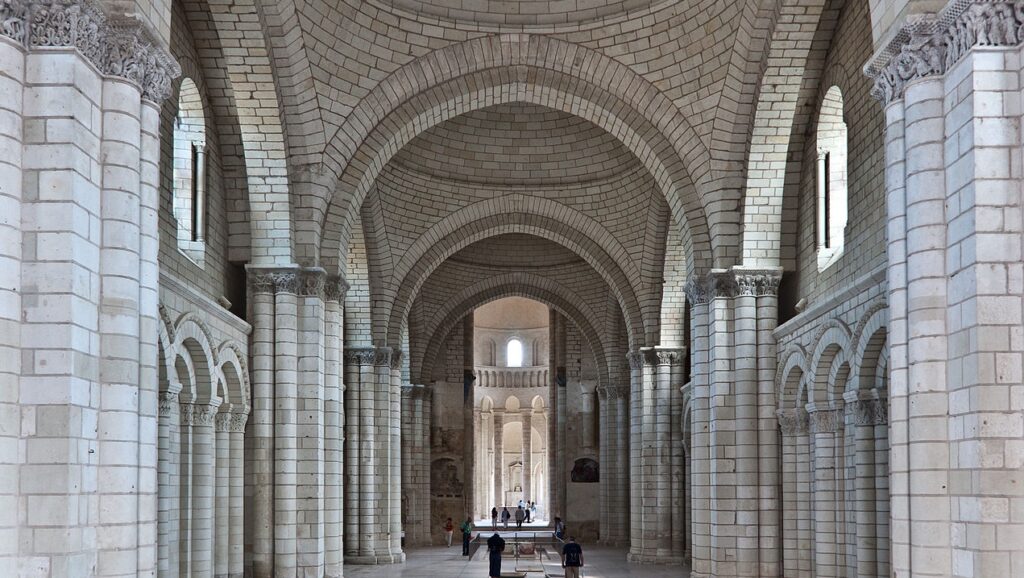 L’abbaye de Fontevraud : un joyau de l’architecture et de la spiritualité