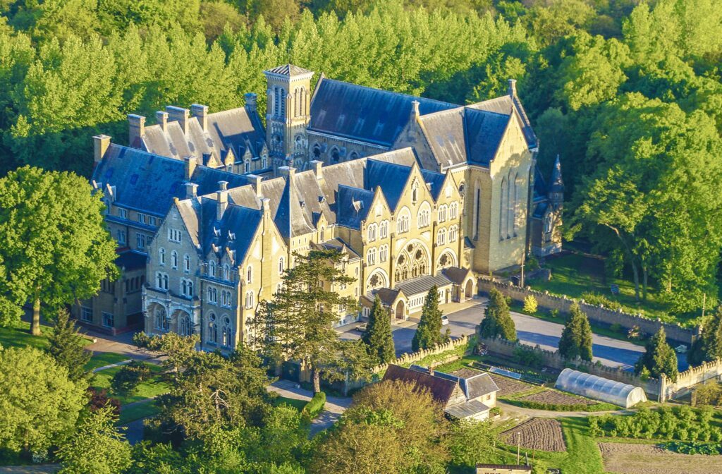 Visiter l’abbaye de Clairmarais : entre histoire, spiritualité et nature
