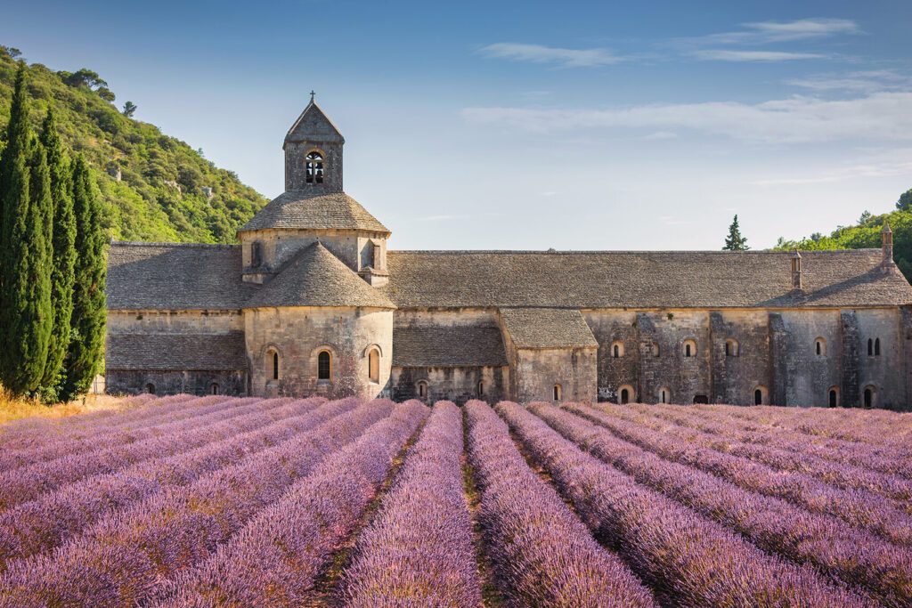 Découverte de l’abbaye de Frigolet : un joyau de spiritualité en Provence