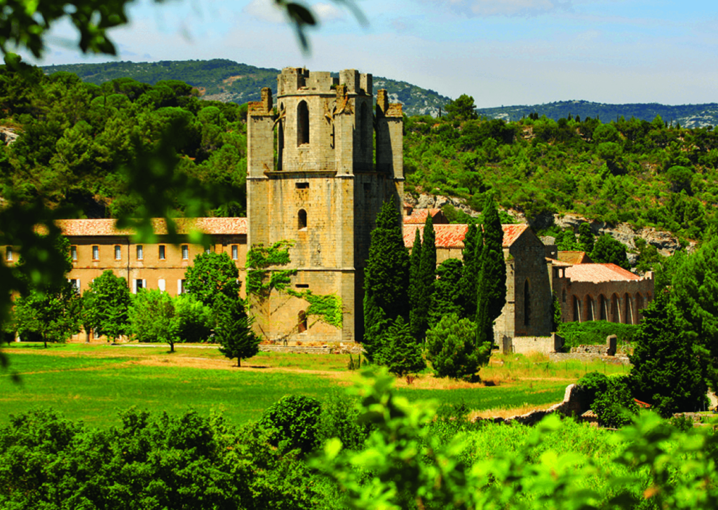 Découverte spirituelle à l&rsquo;abbaye La Joie Notre-Dame : un havre de paix en Bretagne