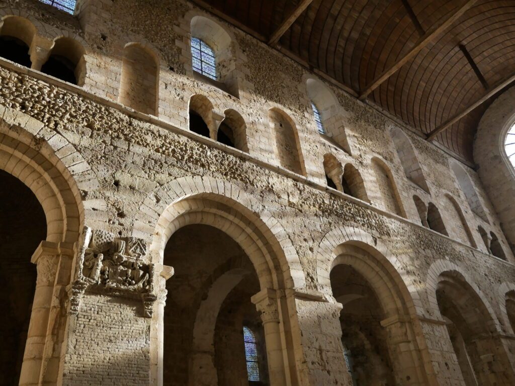 l’abbaye de Venelles : un havre de paix et de spiritualité à découvrir