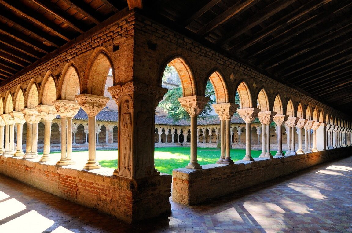 Moissac abbaye : un joyau de spiritualité et d’art roman à découvrir