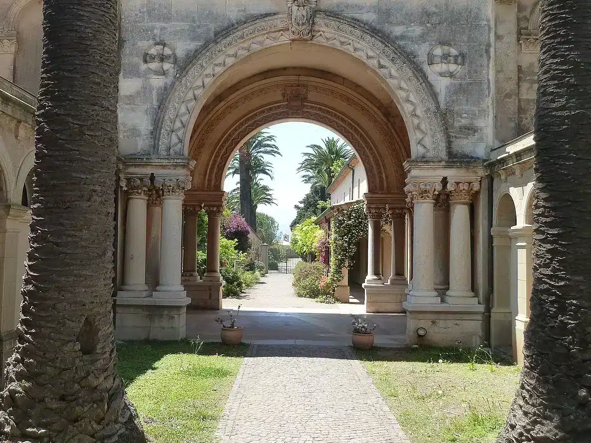 Orval abbaye : plongée dans l’histoire et la spiritualité d’un joyau monastique