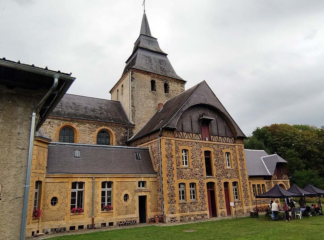 Histoire et Architecture de l’Abbaye de Laval Dieu