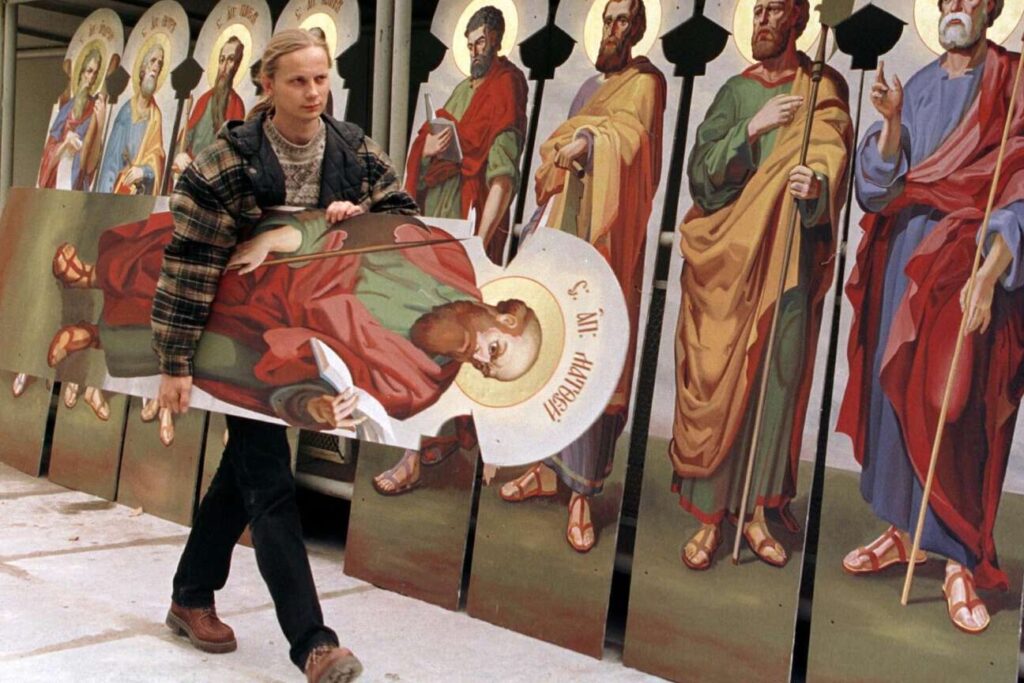 Qui étaient les apôtres de Jésus et quel rôle ont-ils joué dans son enseignement ?