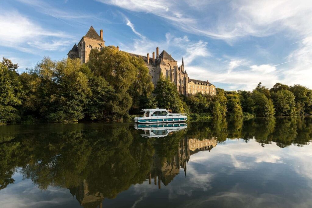 À la découverte de l’abbaye de Nieul-sur-l’Autise : un joyau de spiritualité et d’histoire