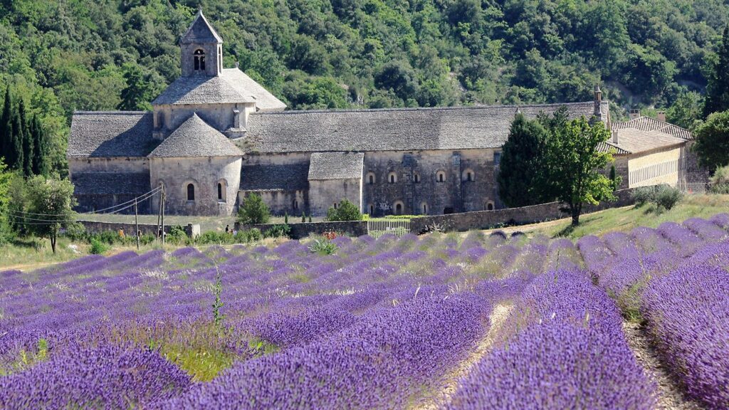 Abbaye du Rivet : un havre de paix et de spiritualité à découvrir