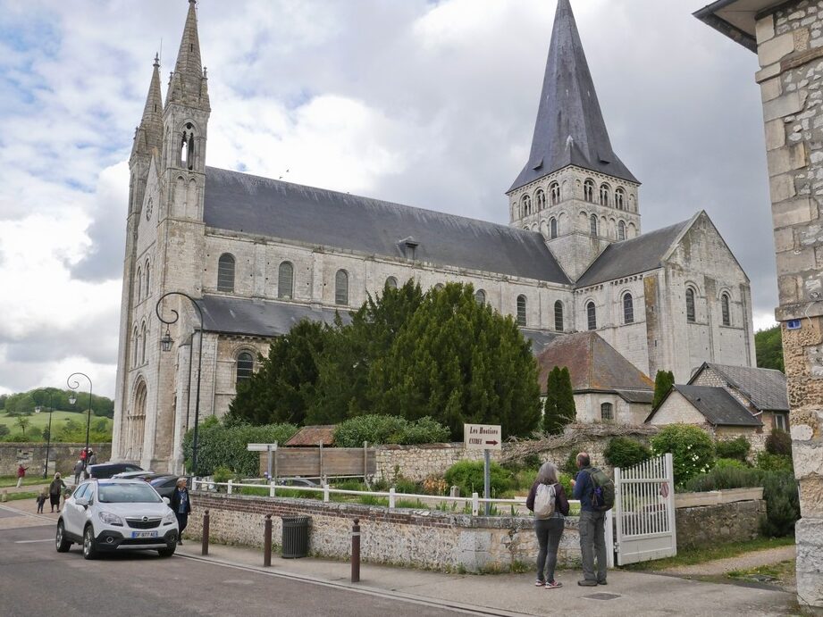 Découverte de l’abbaye Saint-Martin de Boscherville : voyage au coeur de l’histoire et de la spiritualité
