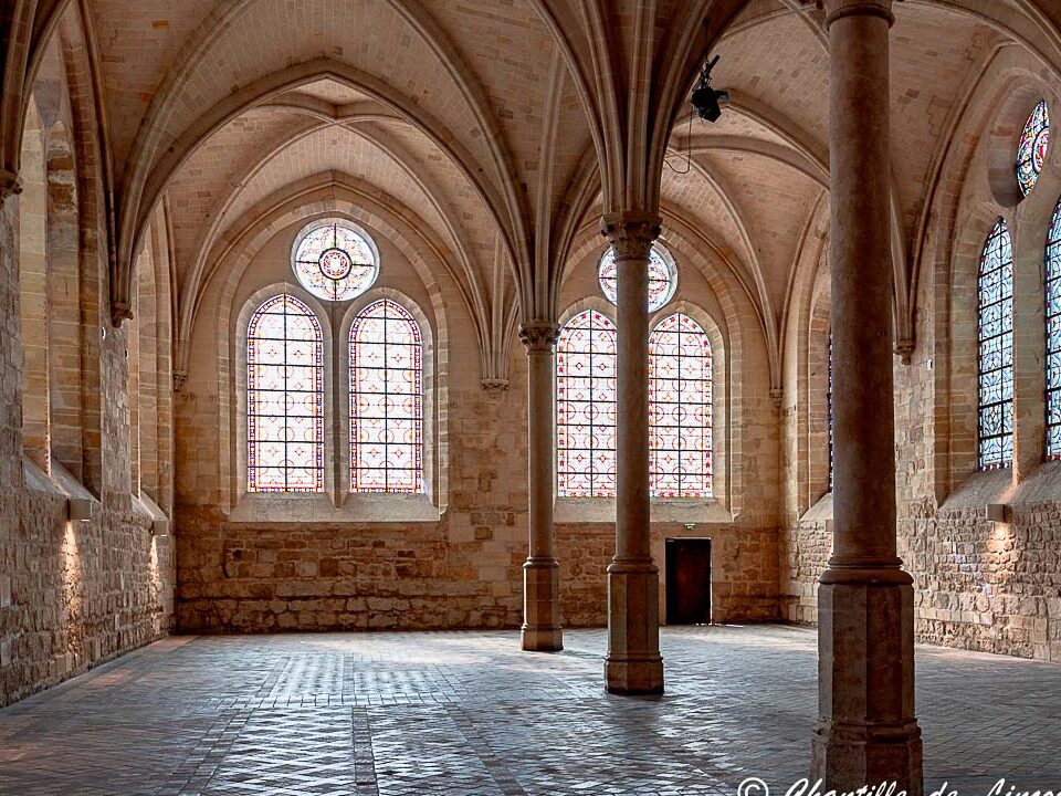 Le pupitre d’église : un témoin silencieux de l’histoire ?
