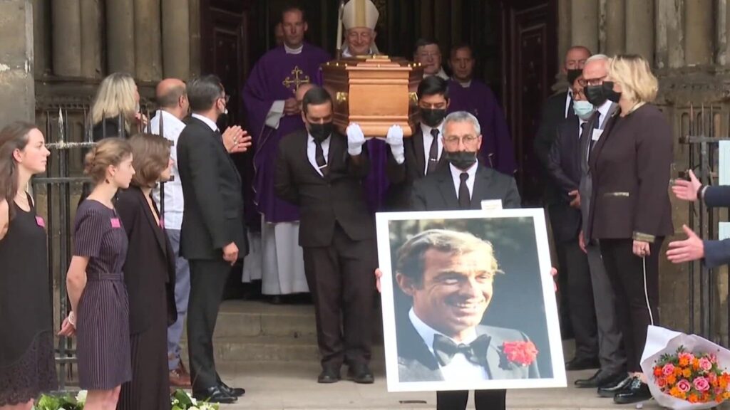 Quelles ont été les émouvantes obsèques de Belmondo à l’église ?