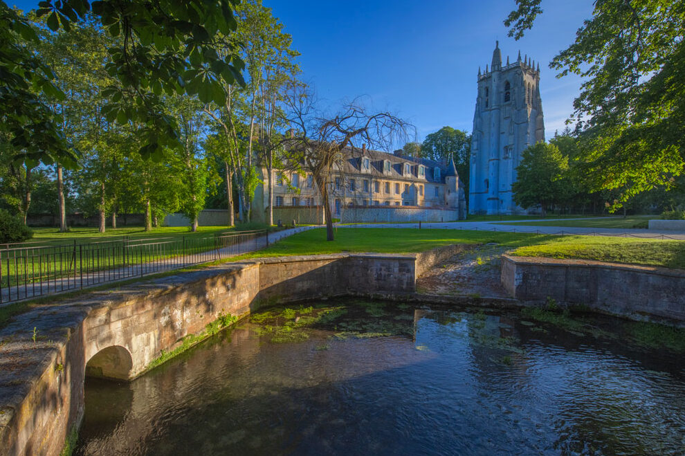 L’abbaye du Bec-Hellouin: un voyage spirituel en Normandie