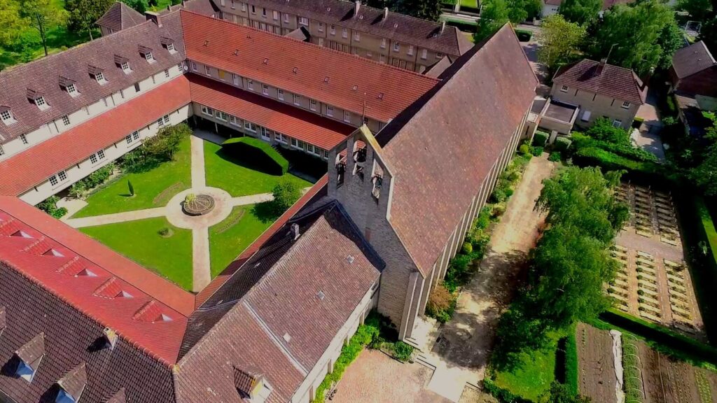 1 rue de l’abbaye : à la découverte du cœur spirituel d’une ville
