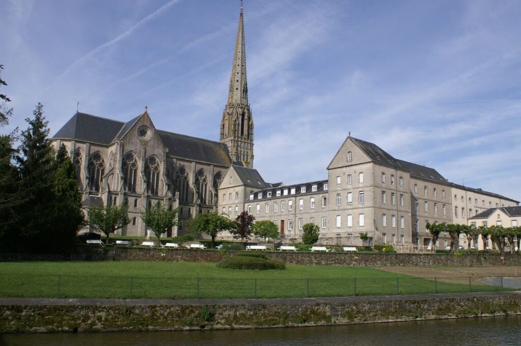 Découverte de saint Laurent l&rsquo;abbaye : un voyage spirituel au cœur du sacré