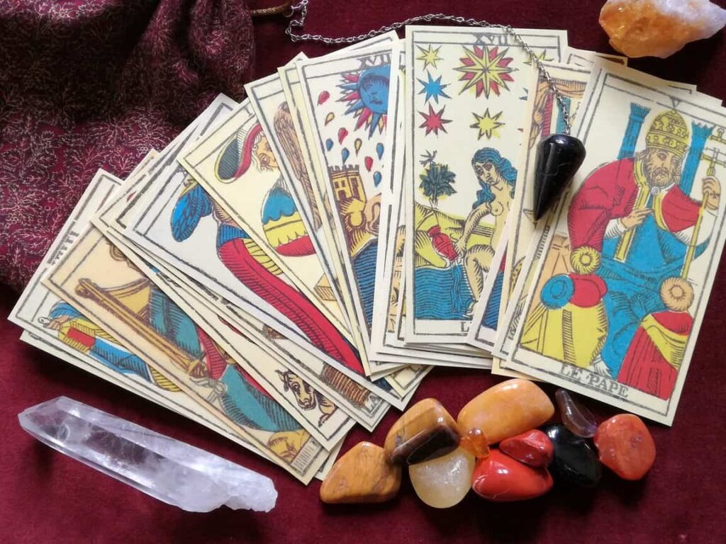 L’amoureux dans le tarot : signification et interprétations