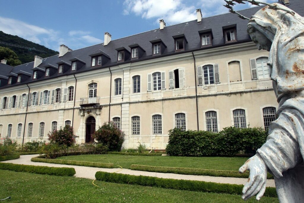 L’abbaye du Palais : un havre de paix et de spiritualité à découvrir