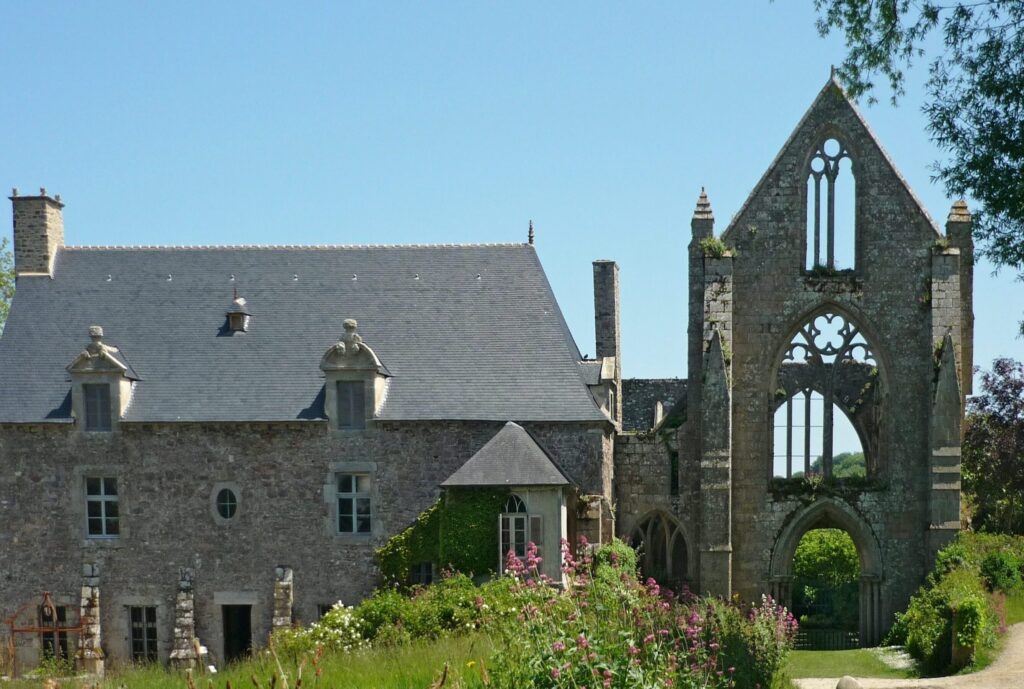 Visiter l’abbaye de Beauport près de Paimpol : un voyage spirituel dans le temps