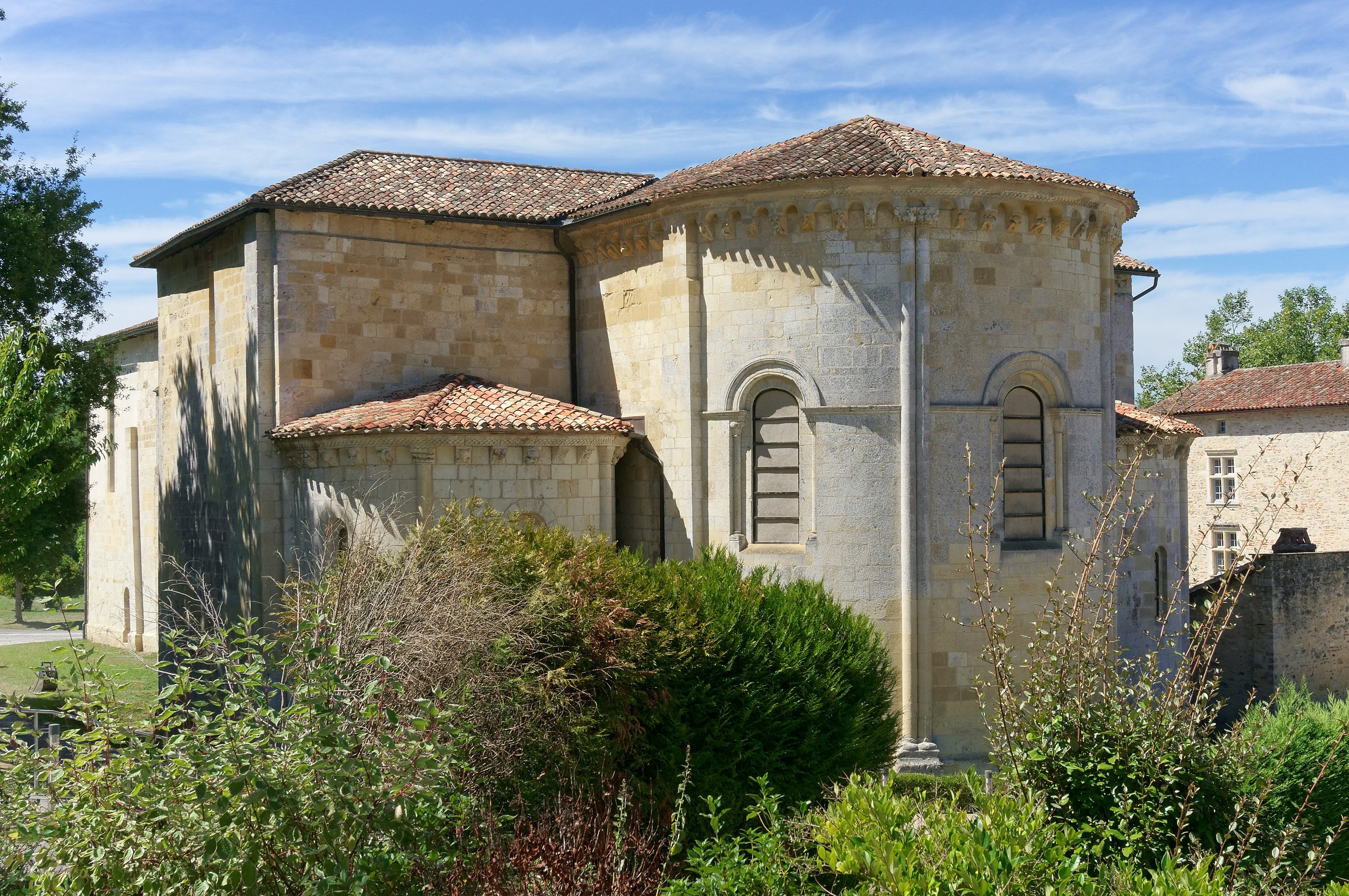 Façade de l'abbaye d'Arthous