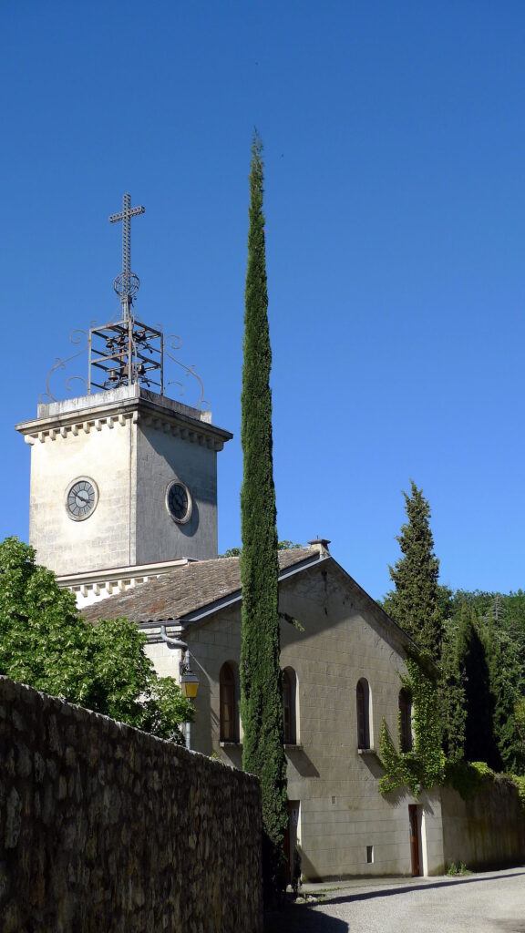 Vue panoramique de l'Abbaye Notre-Dame d'Aiguebelle, un joyau du patrimoine cistercien