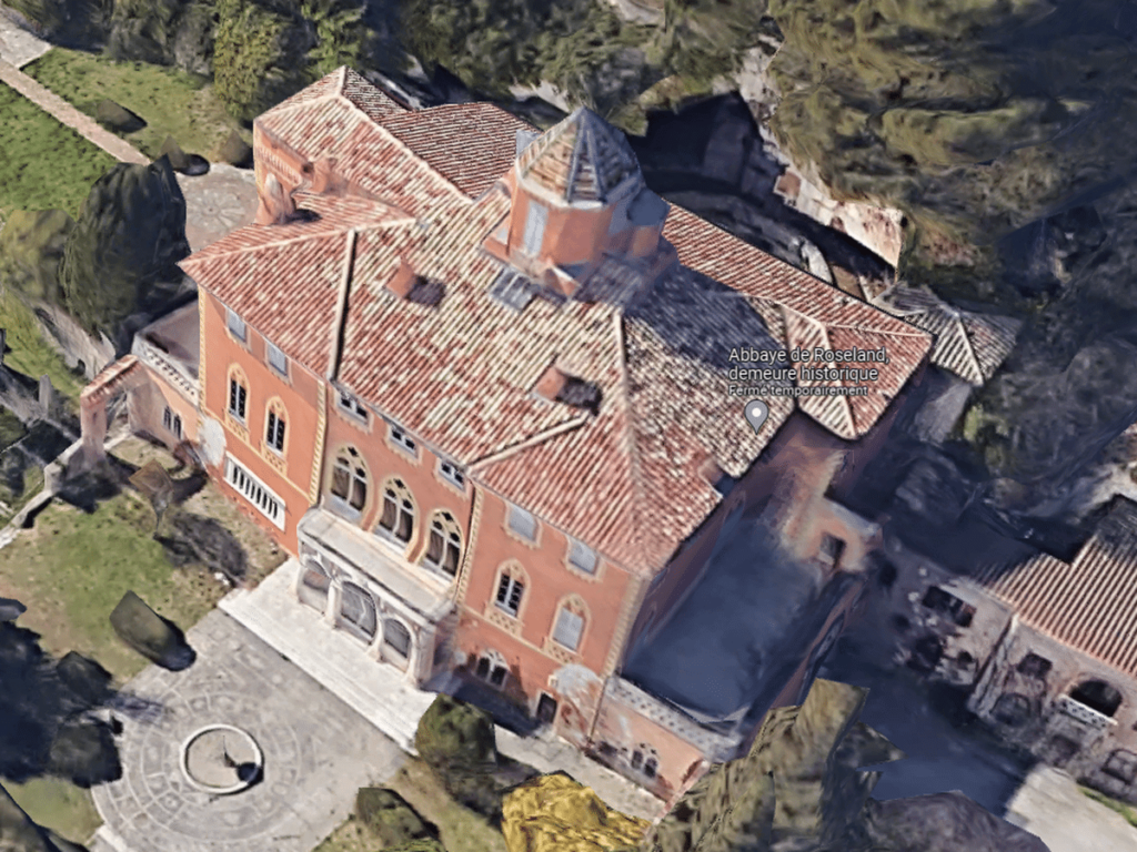 Vue de l'abbaye de Roseland à Nice, un monument historique chargé d'histoire