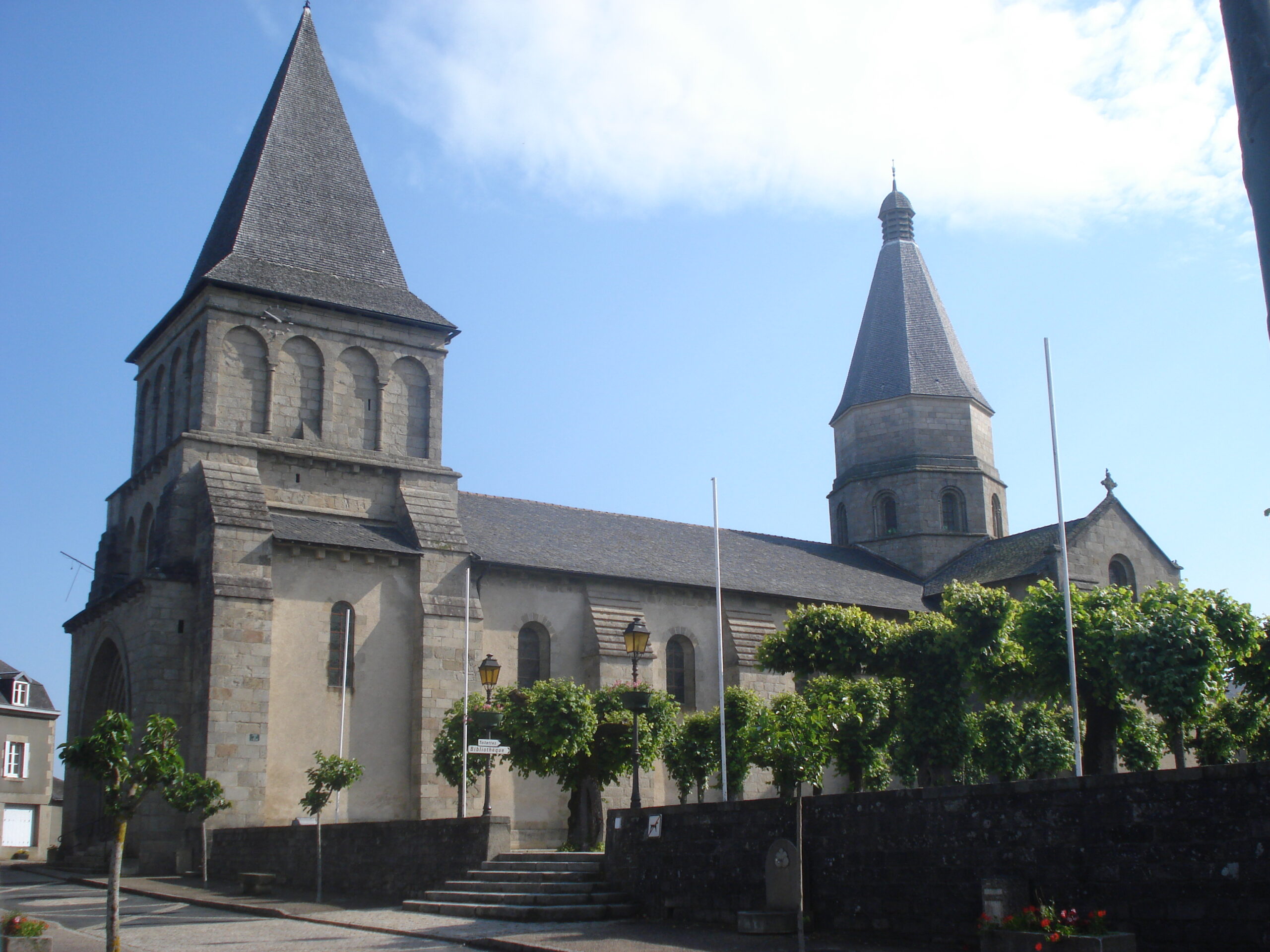 Bénévent-l'Abbaye - Église romane