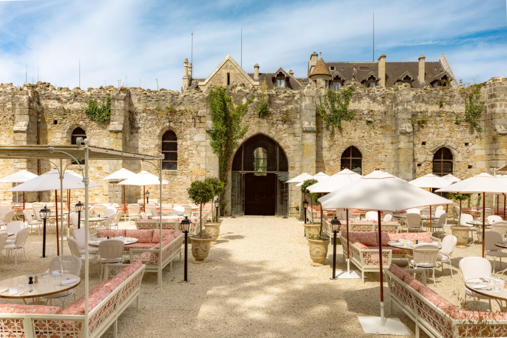 Le Réfectoire des Moines à l'Abbaye des Vaux de Cernay, un cadre majestueux pour un brunch raffiné