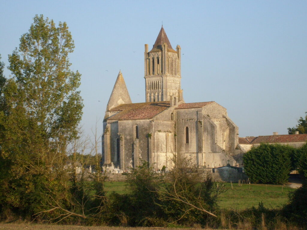 Comment la météo influence-t-elle la spiritualité à Saint-Antoine l’Abbaye ?