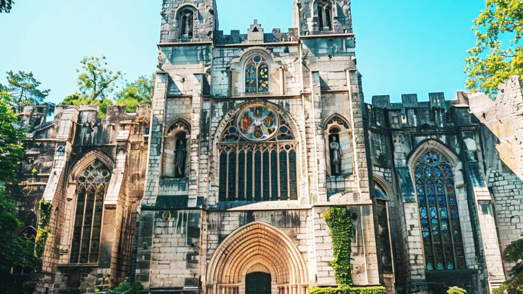 Découvrez le restaurant St Antoine l’Abbaye : une expérience gastronomique au cœur de la spiritualité.