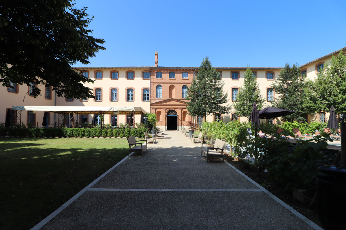 Facade abbaye des capucins