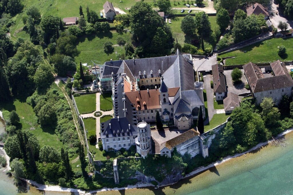 Maison des habitants de l’abbaye : un havre de paix pour se ressourcer spirituellement ?