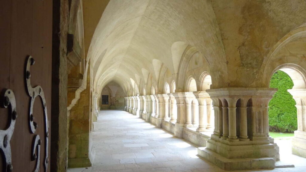 Quelle est l’histoire de l’abbaye de Fontenay ?