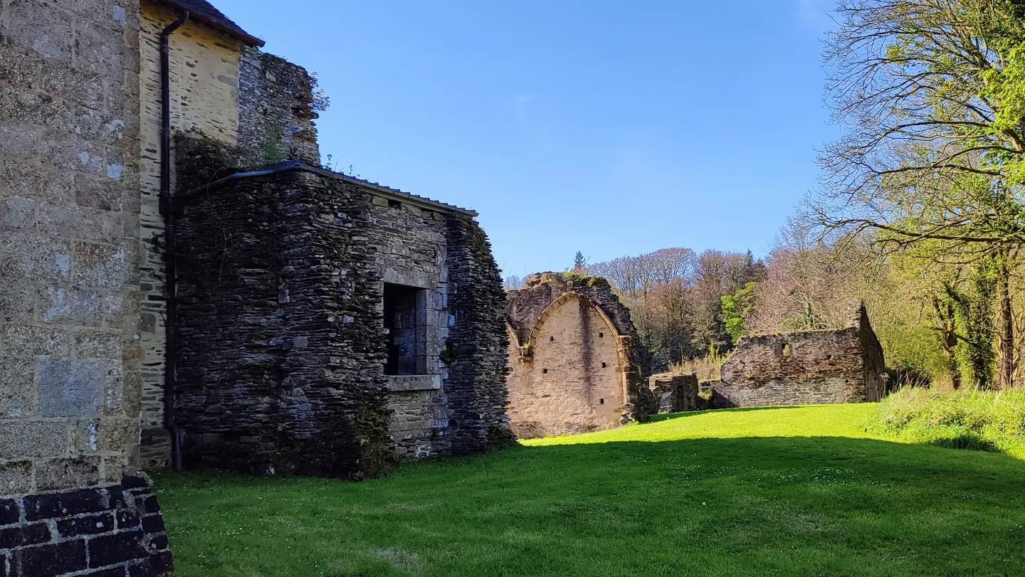 Randonnée à l'abbaye du Relec