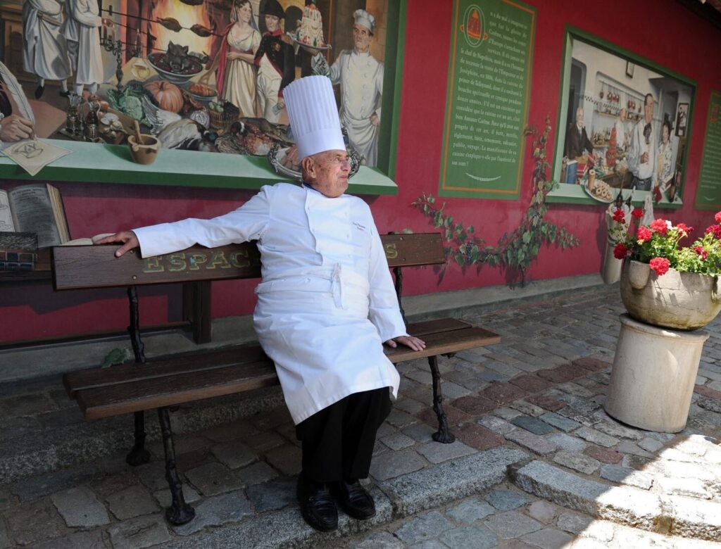 L’abbaye de Collonges: héritage spirituel et gastronomique à la table de Paul Bocuse