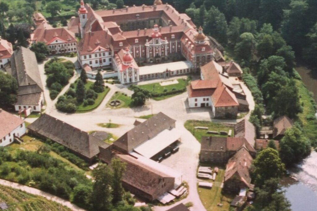 L’abbaye d’Oelenberg : un havre de paix et de spiritualité en Alsace