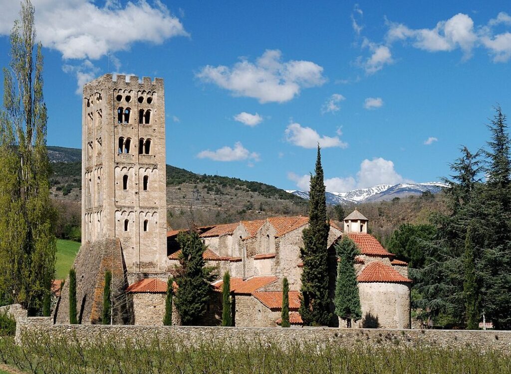 Quelle est l’origine de la source Saint-Michel de Cuxa ?