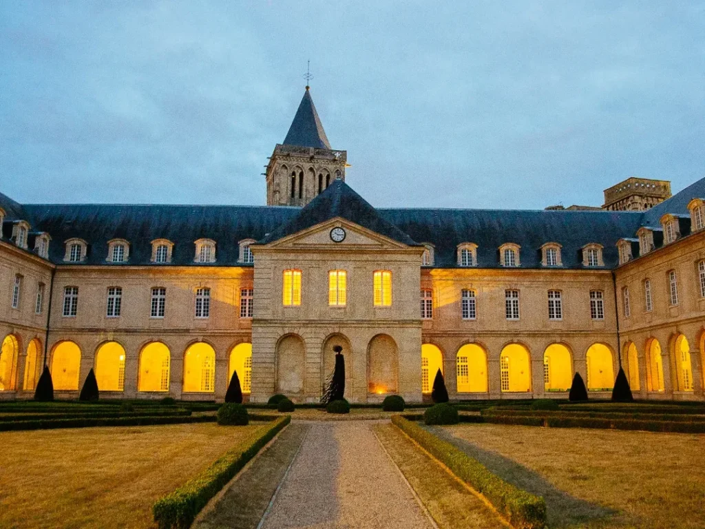 Témoignages et avis des visiteurs sur l’Abbaye aux Dames de Caen : ce qu’il faut savoir