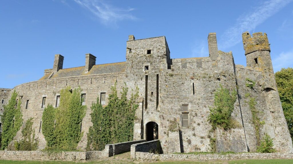 Découverte de l’abbaye de Cerisy : un voyage spirituel et patrimonial en Normandie