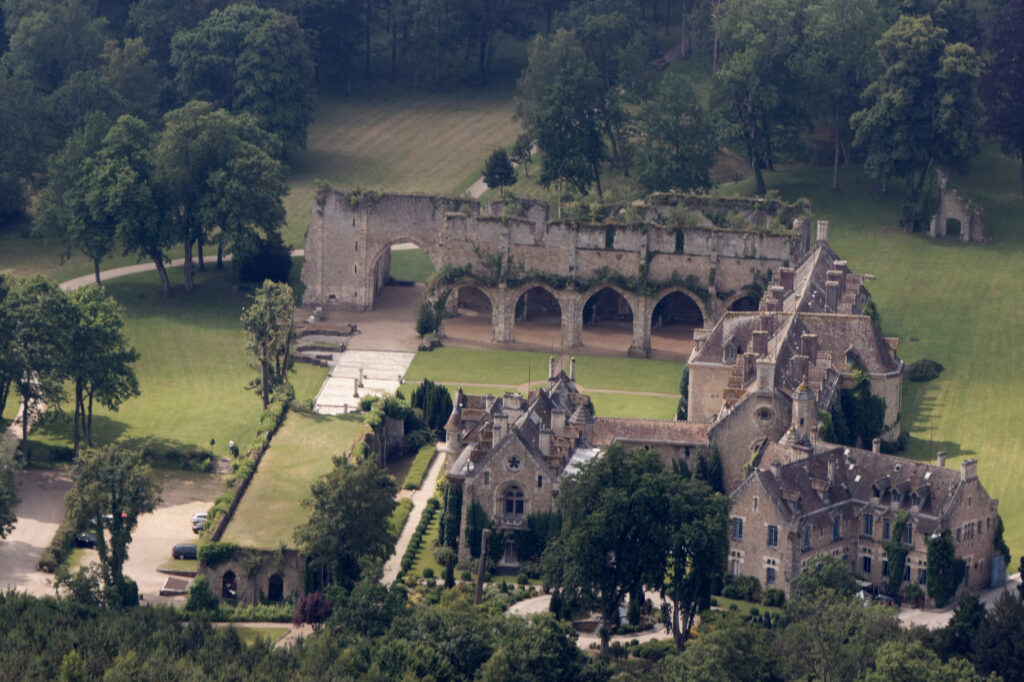 L’abbaye des Vaux de Cernay : histoire et patrimoine à découvrir